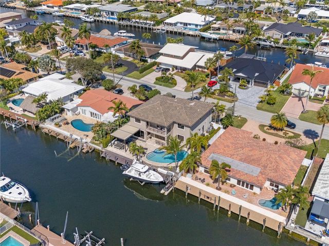 2512 SE 9th St, Pompano Beach, FL 33062