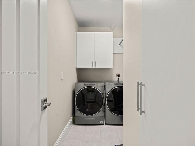 2512 SE 9th St, Pompano Beach, FL 33062