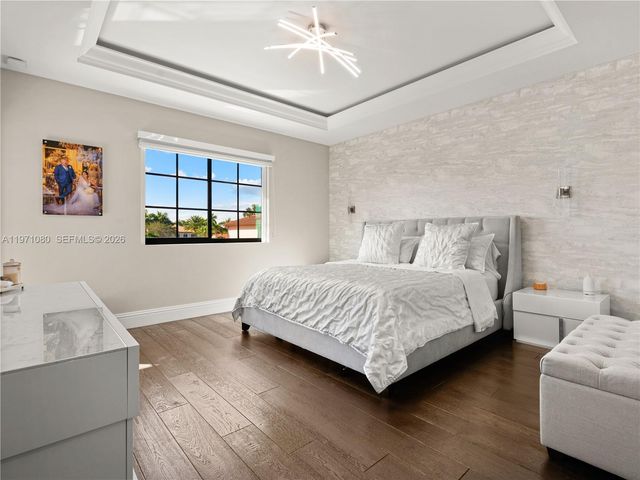 2512 SE 9th St, Pompano Beach, FL 33062