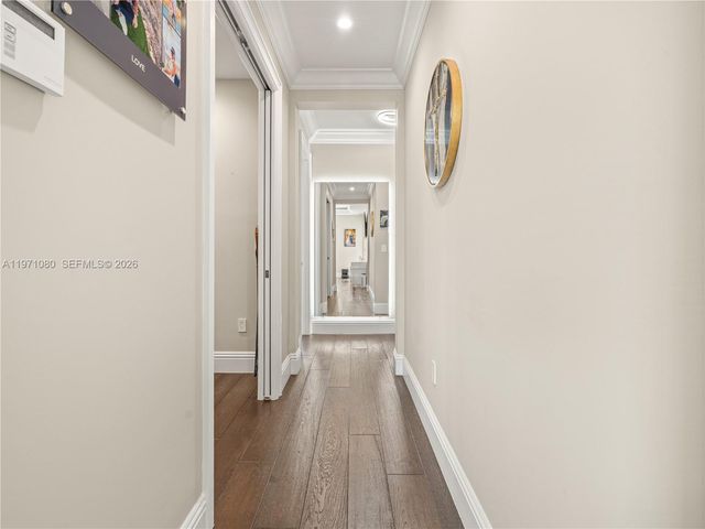 2512 SE 9th St, Pompano Beach, FL 33062