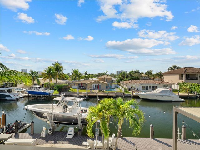 2512 SE 9th St, Pompano Beach, FL 33062