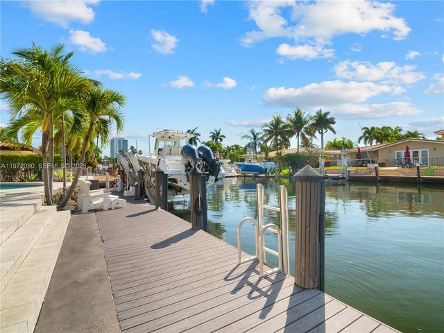 2512 SE 9th St, Pompano Beach, FL 33062