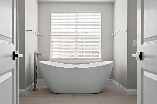 305 INNER HARBOUR CIRCLE, Tampa, FL 33602