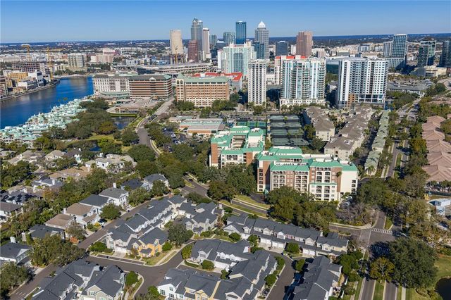 305 INNER HARBOUR CIRCLE, Tampa, FL 33602