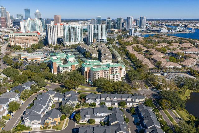 305 INNER HARBOUR CIRCLE, Tampa, FL 33602