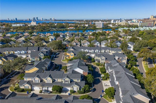 305 INNER HARBOUR CIRCLE, Tampa, FL 33602