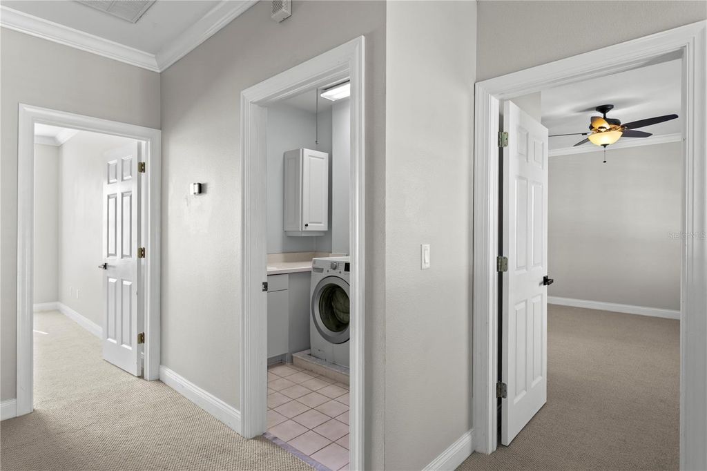 Image 28 of property listing at 305 INNER HARBOUR CIRCLE, Tampa, FL 33602