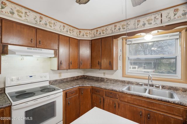 302 ACADEMY STREET, Clarksburg, MO 65025