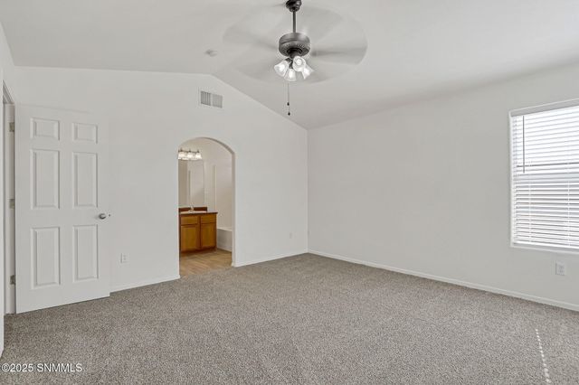 1121 Kilbourne Hole Drive, Las Cruces, NM 88012