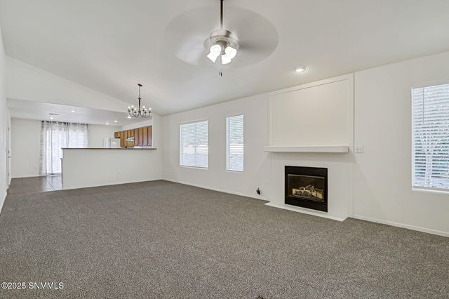 1121 Kilbourne Hole Drive, Las Cruces, NM 88012