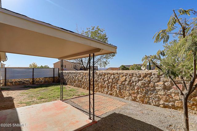 1121 Kilbourne Hole Drive, Las Cruces, NM 88012