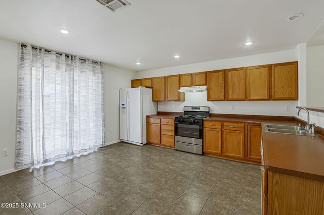 1121 Kilbourne Hole Drive, Las Cruces, NM 88012