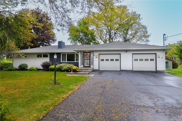 29 Suburban Drive, Big Flats, NY 14903