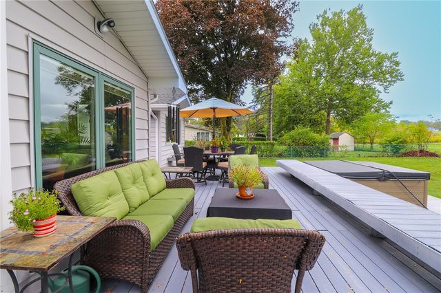 29 Suburban Drive, Big Flats, NY 14903