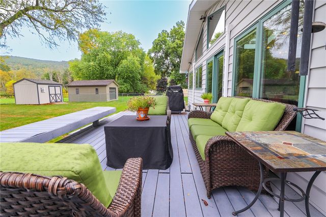 29 Suburban Drive, Big Flats, NY 14903