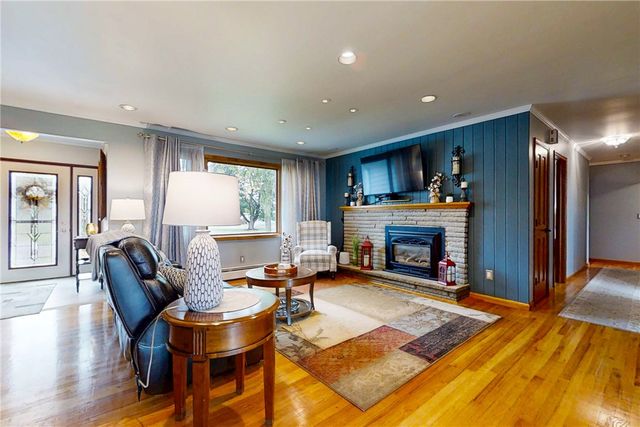 29 Suburban Drive, Big Flats, NY 14903