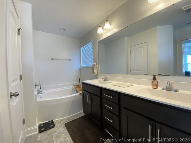 140 Verdmont Drive, Raeford, NC 28376