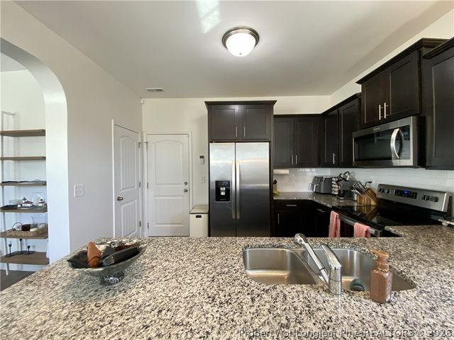 140 Verdmont Drive, Raeford, NC 28376