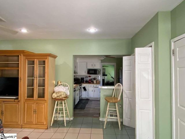 14 Pasadena Avenue, Greenville, SC 29605