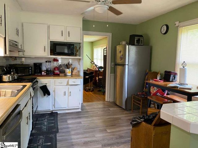 14 Pasadena Avenue, Greenville, SC 29605