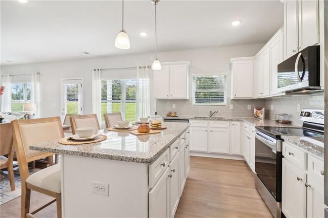 1321 Heron Creek Court, Loganville, GA 30052