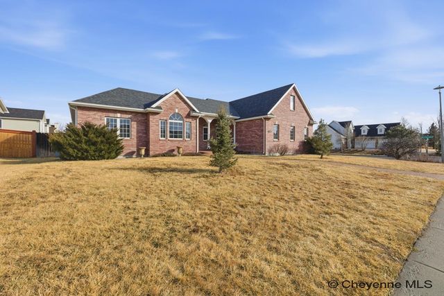 7805 HAWTHORNE DR, Cheyenne, WY 82009