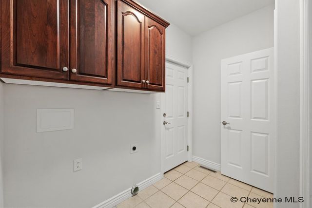 7805 HAWTHORNE DR, Cheyenne, WY 82009