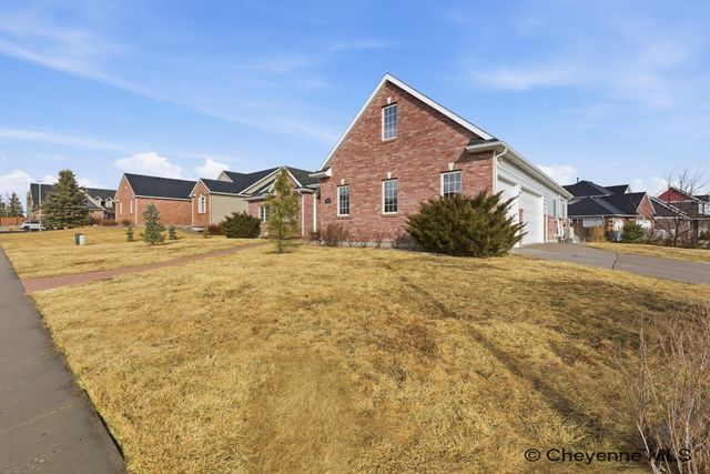 7805 HAWTHORNE DR, Cheyenne, WY 82009