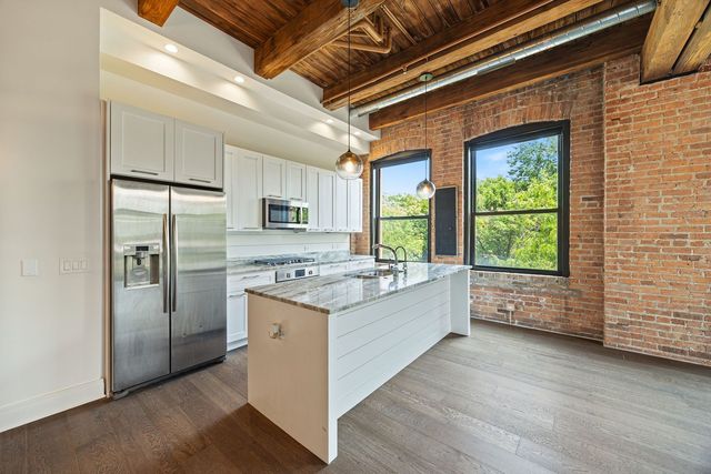 1600 S Jefferson Street 201, Chicago, IL 60616