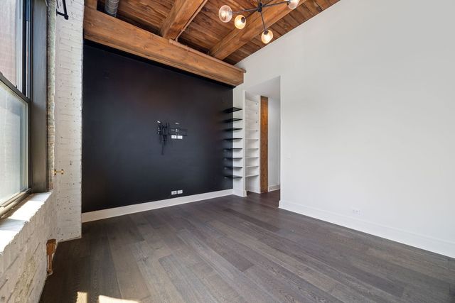 1600 S Jefferson Street 201, Chicago, IL 60616