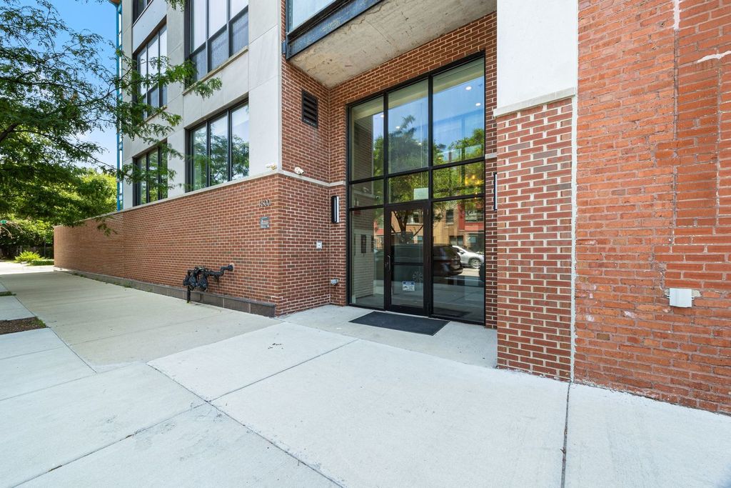 1600 S Jefferson Street 201, Chicago, IL 60616 — photo 2