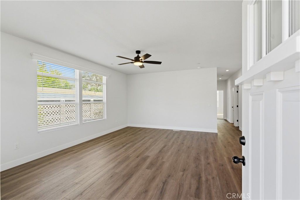 Image 6 of property listing at 1150 Ventura Boulevard 77, Camarillo, CA 93010