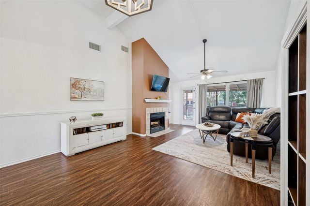 109 Hickory Springs Drive, Euless, TX 76039