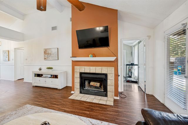 109 Hickory Springs Drive, Euless, TX 76039