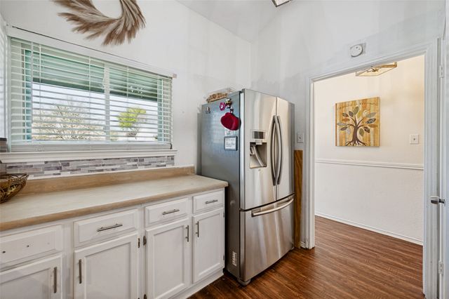 109 Hickory Springs Drive, Euless, TX 76039