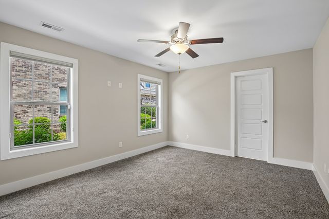 5624 Maples Retreat Dr, Murfreesboro, TN 37127