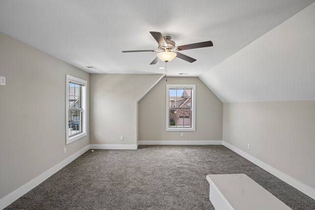 5624 Maples Retreat Dr, Murfreesboro, TN 37127