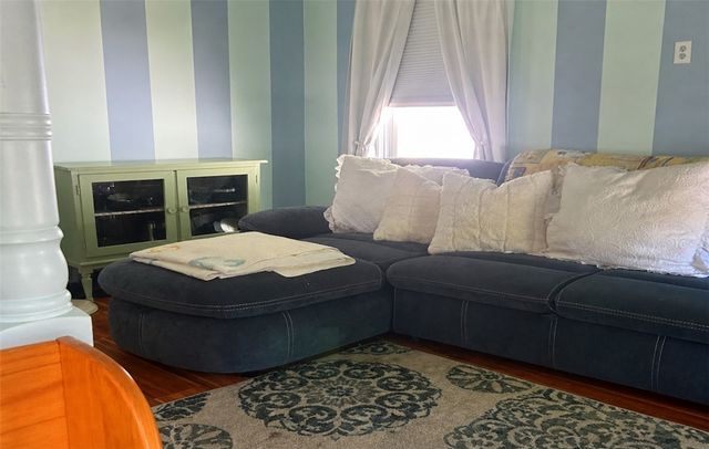 147 Aborn Avenue, Warwick, RI 02888