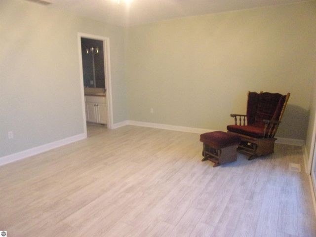 915 W Lake Street, Tawas City, MI 48763