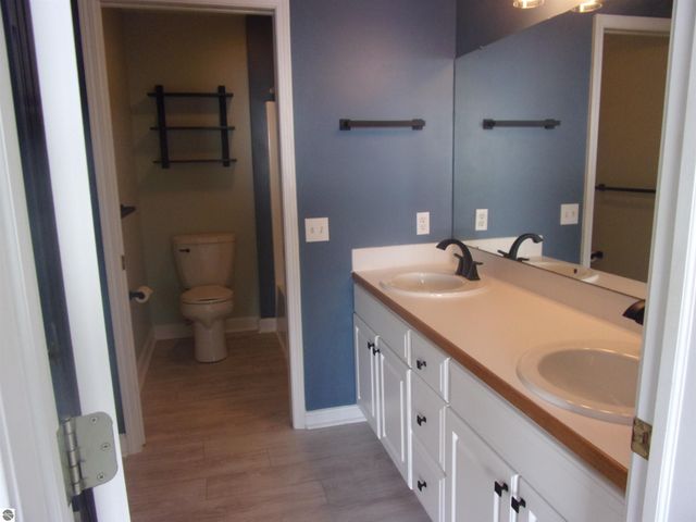 915 W Lake Street, Tawas City, MI 48763