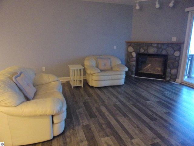 915 W Lake Street, Tawas City, MI 48763