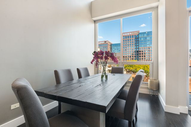 18 N Carpenter Street PHS, Chicago, IL 60607