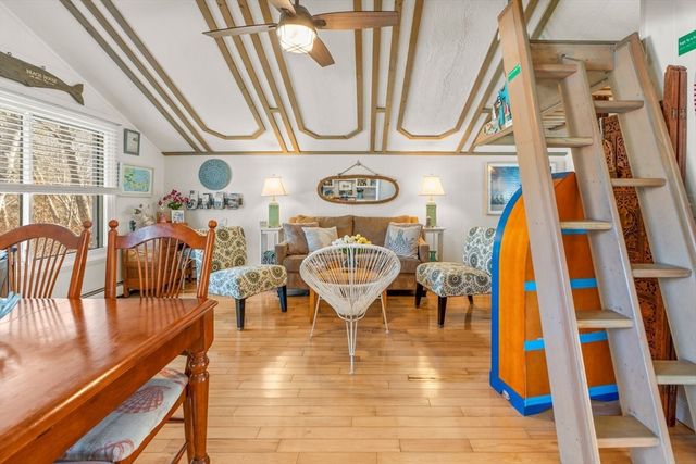 251 Shore Dr C2, Mashpee, MA 02649