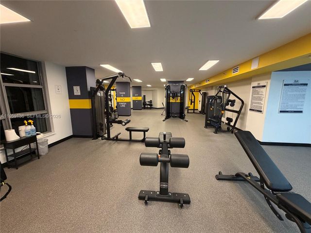 3500 Mystic Pointe Dr 104, Aventura, FL 33180