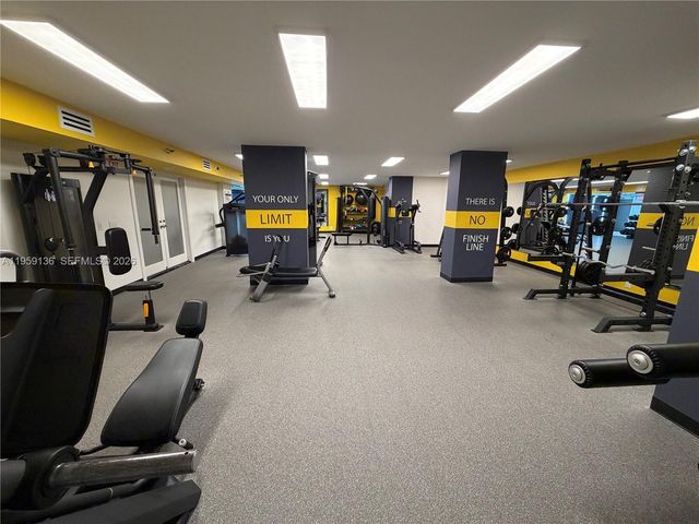 3500 Mystic Pointe Dr 104, Aventura, FL 33180