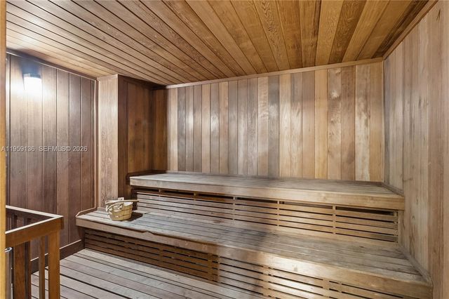 3500 Mystic Pointe Dr 104, Aventura, FL 33180