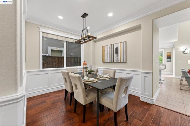 5345 W Chesterfield Cir, Dublin, CA 94568