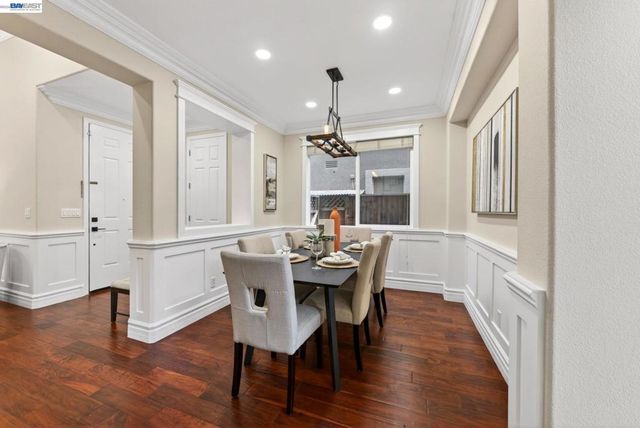 5345 W Chesterfield Cir, Dublin, CA 94568
