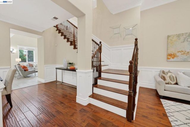 5345 W Chesterfield Cir, Dublin, CA 94568