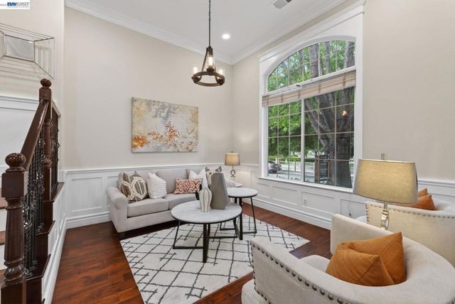 5345 W Chesterfield Cir, Dublin, CA 94568